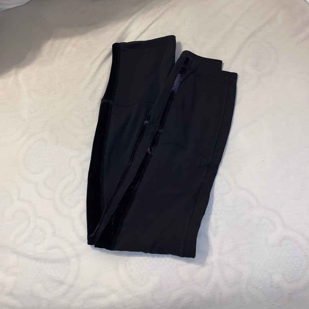 Lululemon leggings.